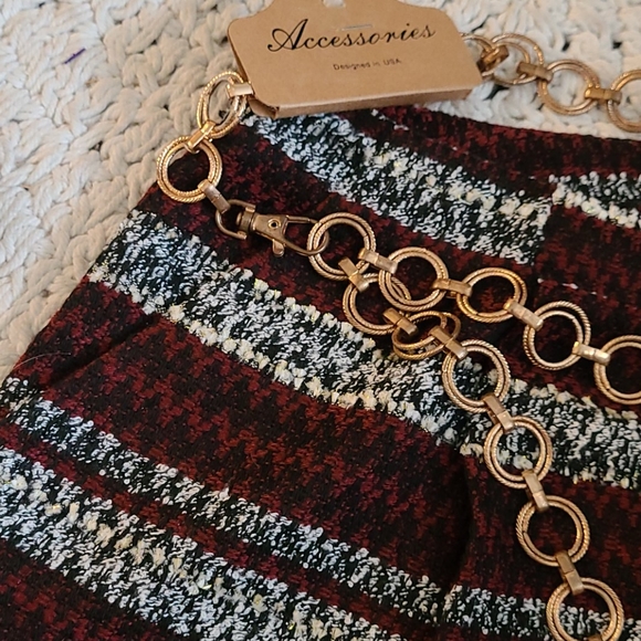 BCBG GENERATION SIZE 6 MULTI SHORTS - Picture 4 of 16